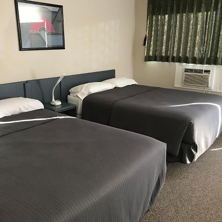 Plains Motor Inn Stettler Extérieur photo