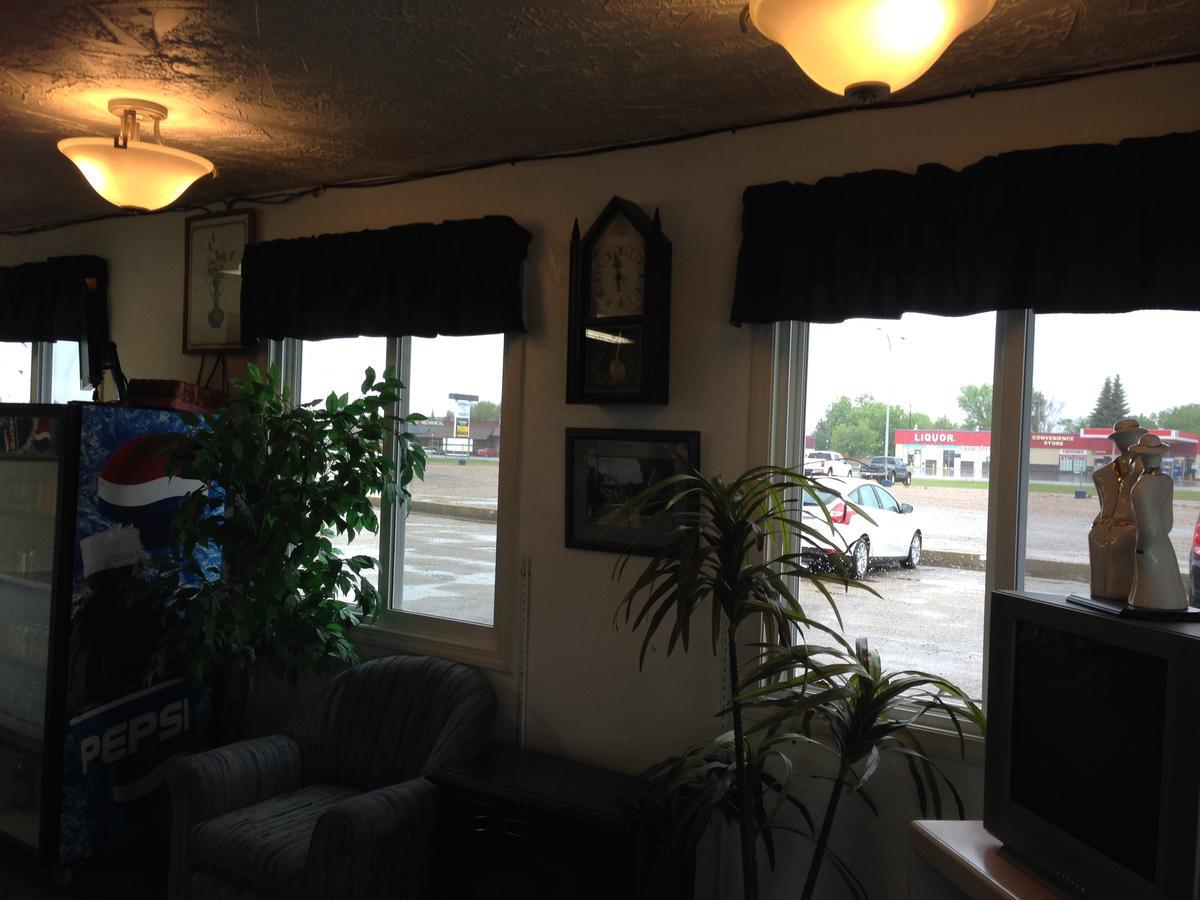 Plains Motor Inn Stettler Extérieur photo